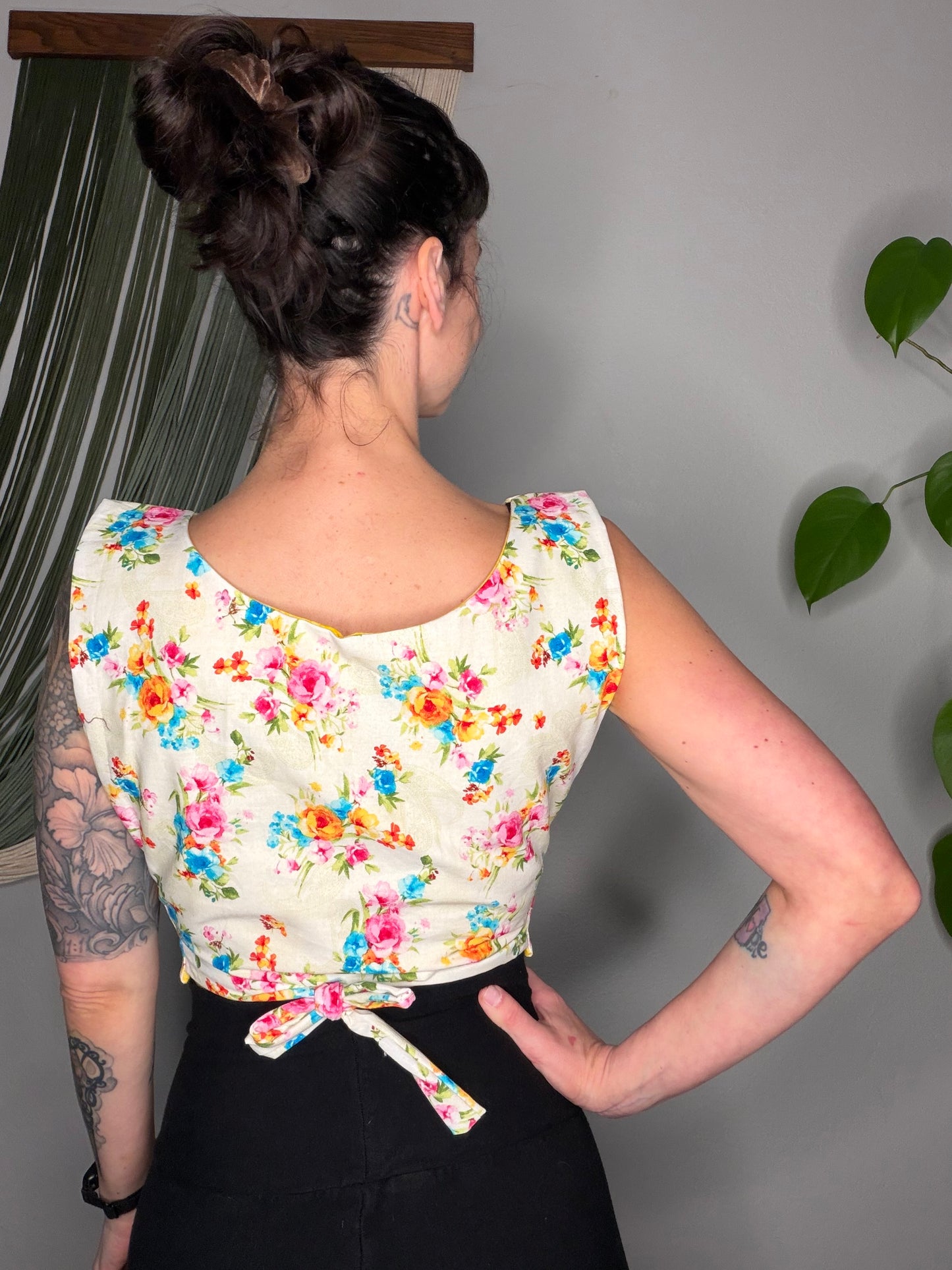 Floral Print Square Side Tie Crop Top - Small/Medium