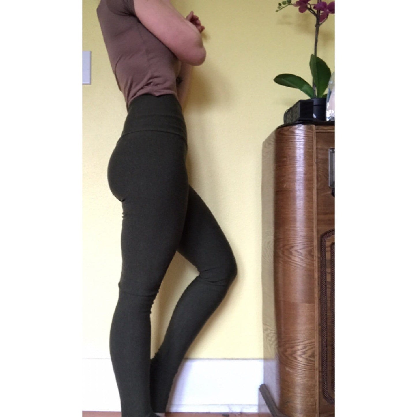 Ecofriendly High-Waisted Stretchy French Terry Bamboo Leggings with Pockets!